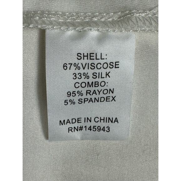 NWT Chelsea and Walker Cap Sleeve Silk Snake Print Top in Ivory Size 8 - Picture 9 of 11